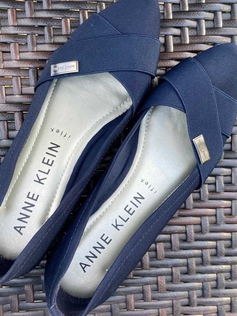 Anne Klein Navy Pointed Toe Crossband Flats Size 10 Women's